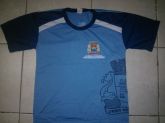Camiseta escolar tamanho 14 anos